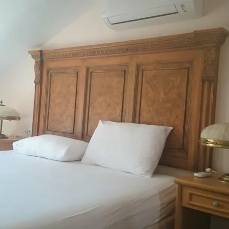 Bed & Breakfast Smyrna 3*