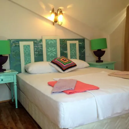 Smyrna Bed & Breakfast 3*