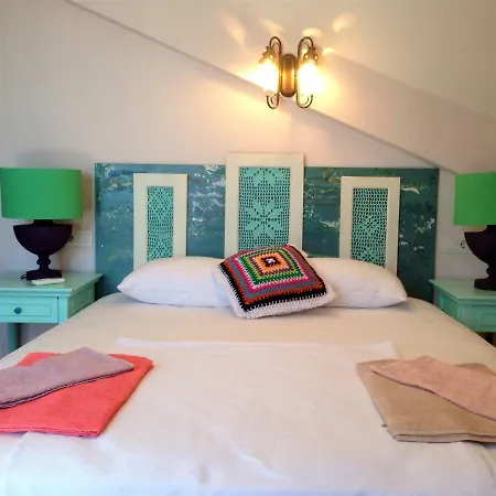 Oda ve Kahvaltı Smyrna 3*