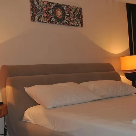 Bed & Breakfast Smyrna 3*